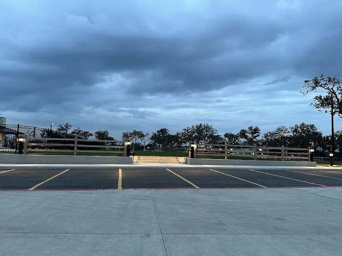 Lantern Oaks RV Resort Picture 9