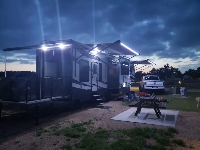 The Vineyards of Fredericksburg RV Park Picture 10