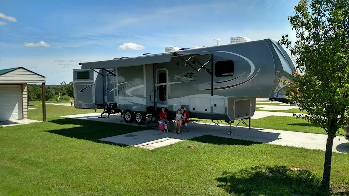 Theo's RV Park Picture 10