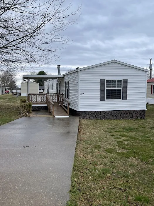 Rolling Meadows Mobile Home Community Picture 1