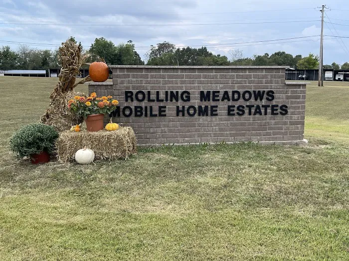 Rolling Meadows Mobile Home Community Picture 8