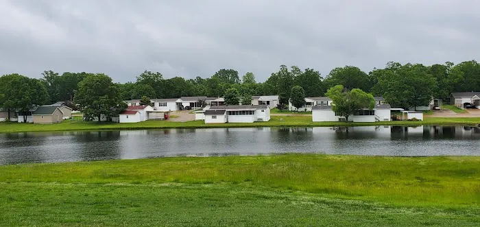 Rolling Meadows Mobile Home Community Picture 5