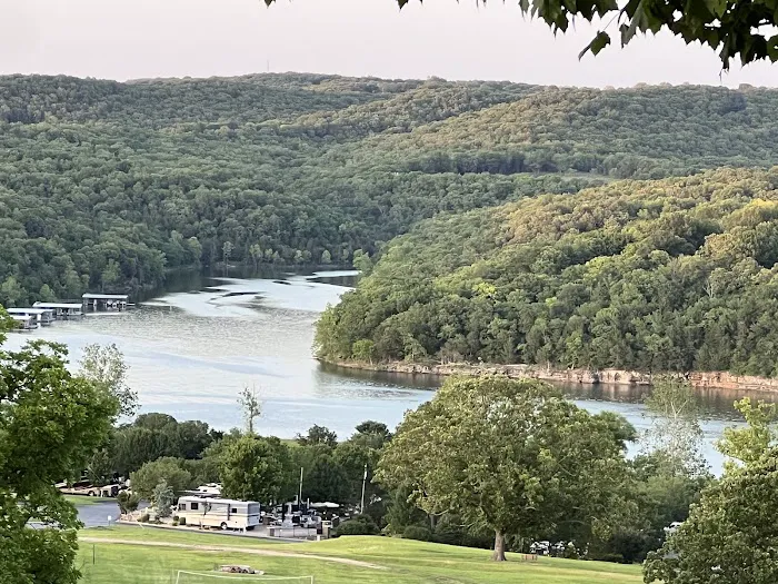 Ozarks Luxury RV Resort on Table Rock Lake Picture 4