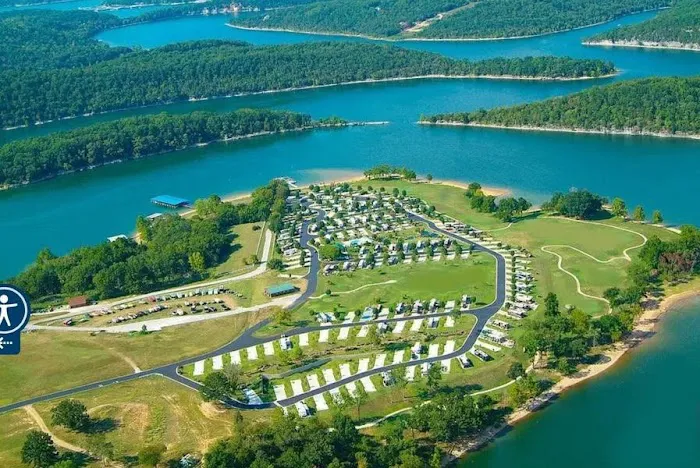 Ozarks Luxury RV Resort on Table Rock Lake Picture 3