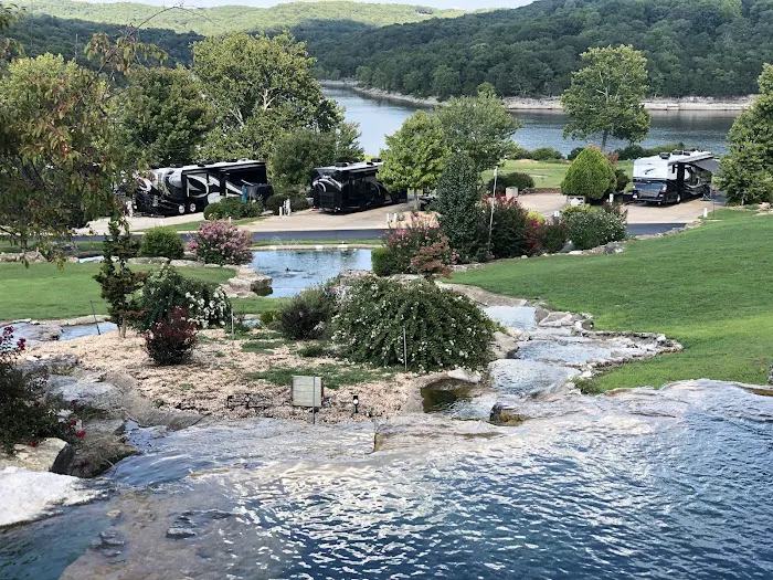 Ozarks Luxury RV Resort on Table Rock Lake Picture 8