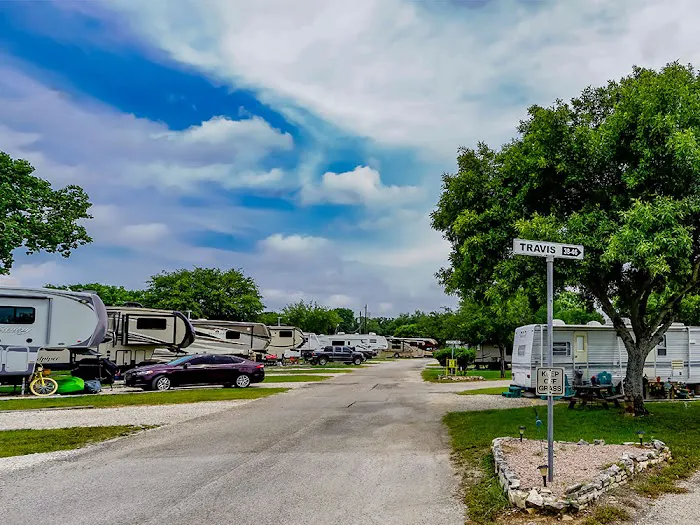 Alamo Fiesta RV Resort Picture 4