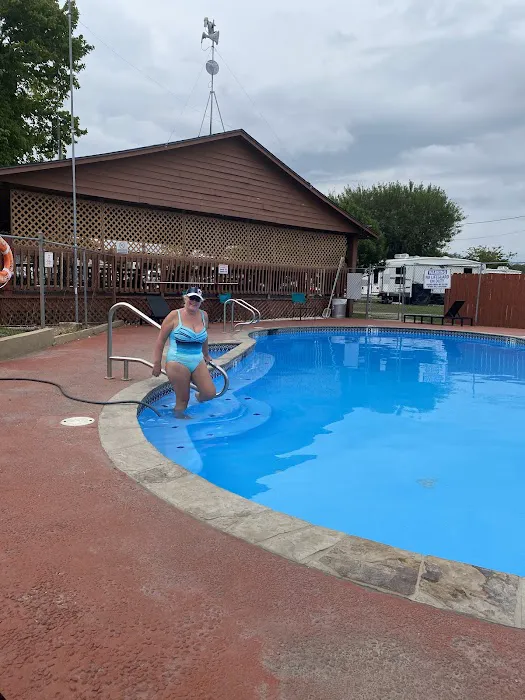 Alamo Fiesta RV Resort Picture 2