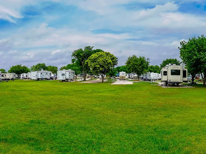 Alamo Fiesta RV Resort Picture 5