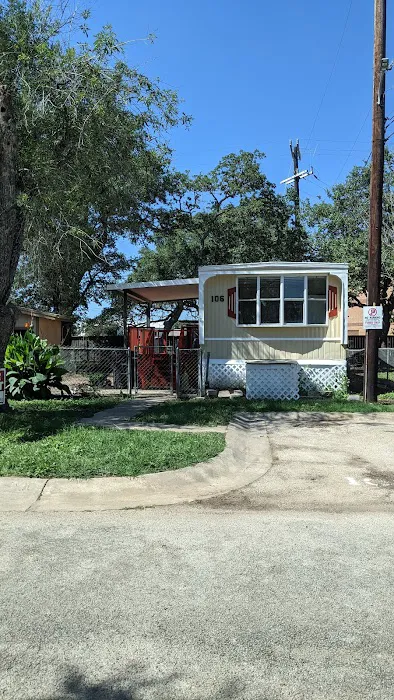 San Pedro Mobile Home Park Picture 9