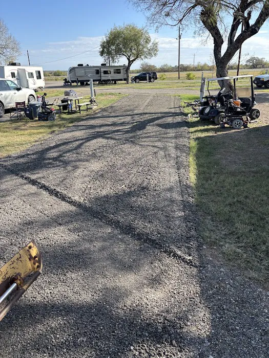 Hondo Creek RV Park Picture 4