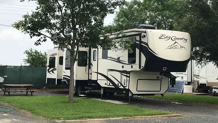 Frio RV Park Picture 2