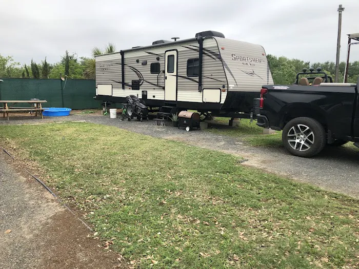 Frio RV Park Picture 9