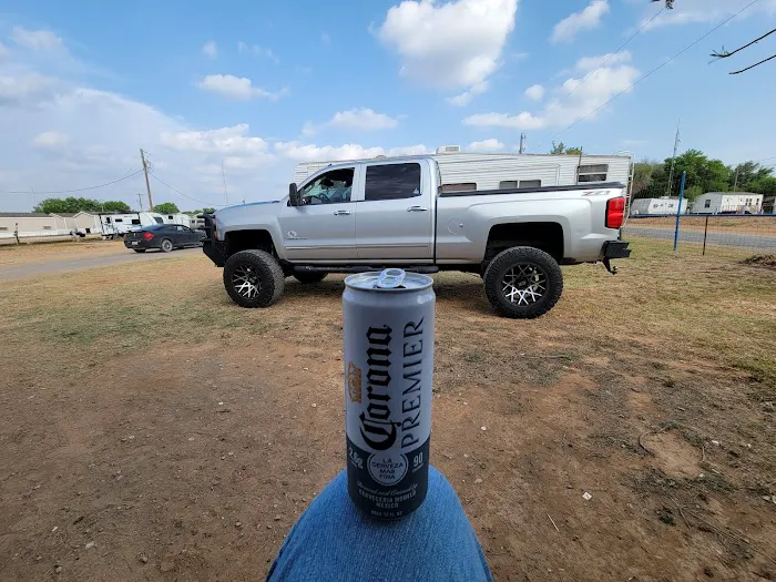 Pearsall RV Park Picture 7