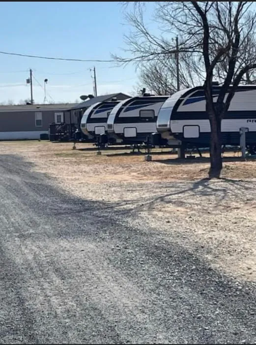 Jen's Rv Park Picture 3