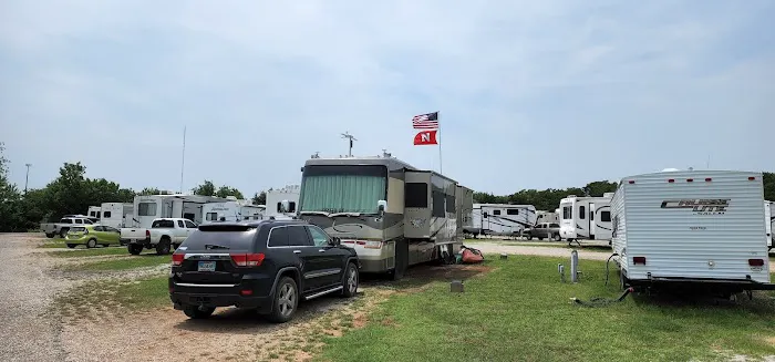 Cedar Crest RV Park Picture 9
