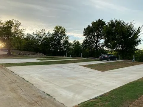 Whispering Oaks RV Park Picture 2