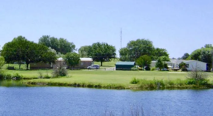 Golden West Mobile Home Park Picture 3