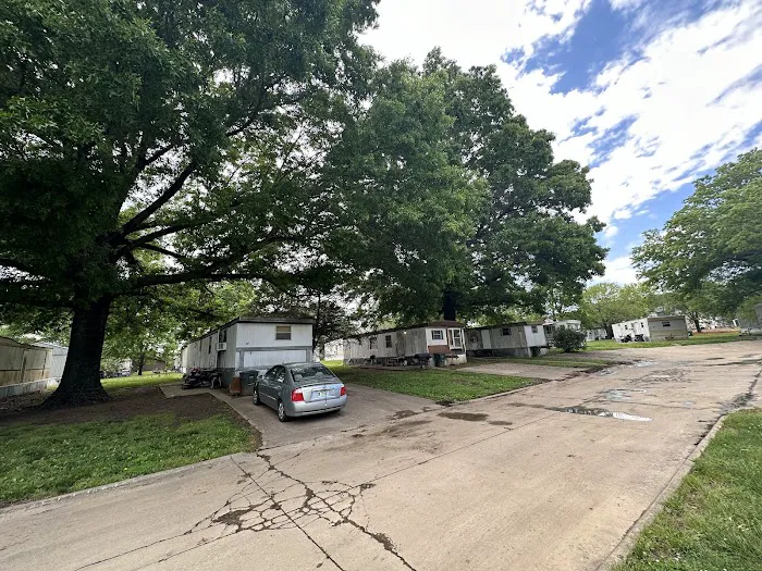 Shenandoah Mobile Home Park Picture 8