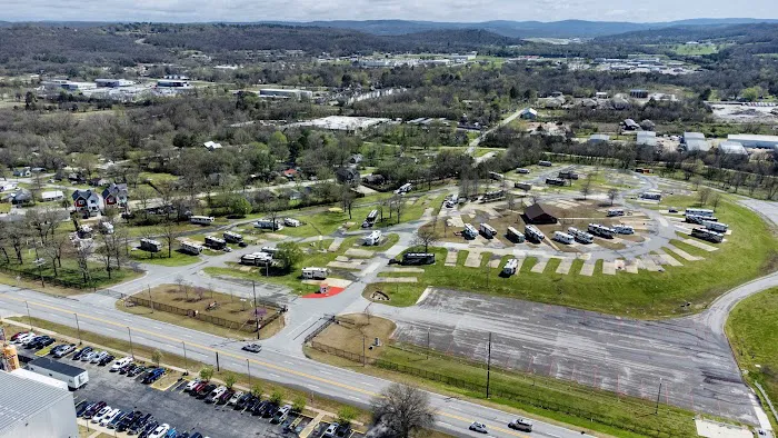 Road Hog RV Park Picture 3