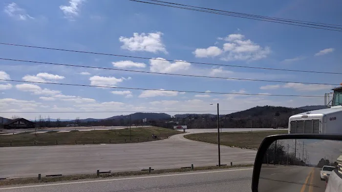 Road Hog RV Park Picture 9