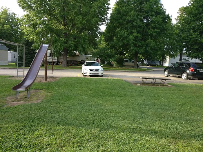 Trailwood Mobile Home & RV Park Picture 9