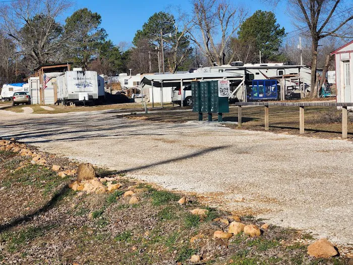 Green Acres Mobile Home & RV Park Picture 8