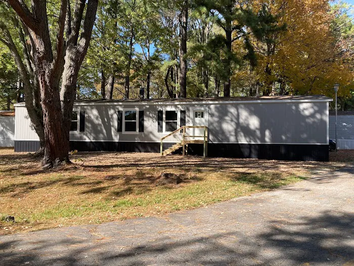 Country Lane Mobile Home Park Picture 3