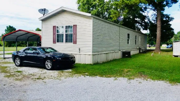 Country Lane Mobile Home Park Picture 2