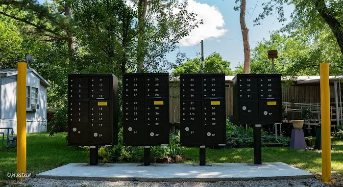 Country Lane Mobile Home Park Picture 7