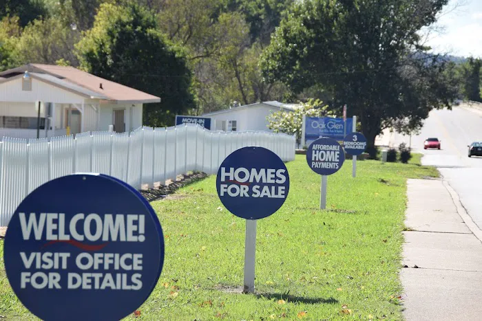 Oak Glen Manufactured Home Community Picture 3