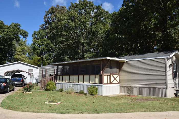 Oak Glen Manufactured Home Community Picture 6