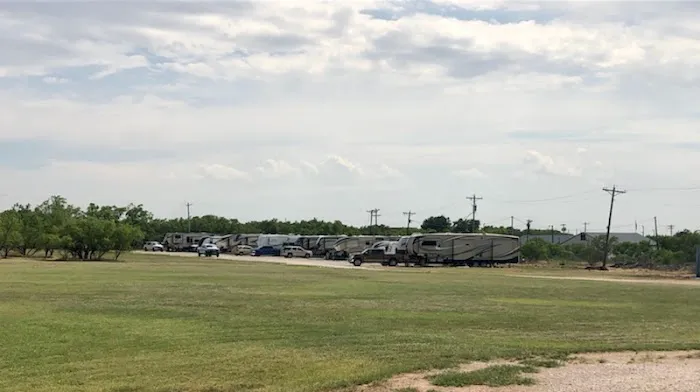 FOUR STAR RV PARK Picture 2