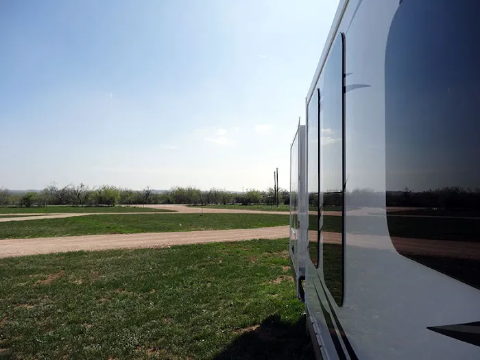 Sam's Place RV Park Picture 2