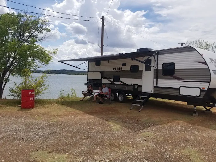 Lake Sweetwater General Store Picture 2