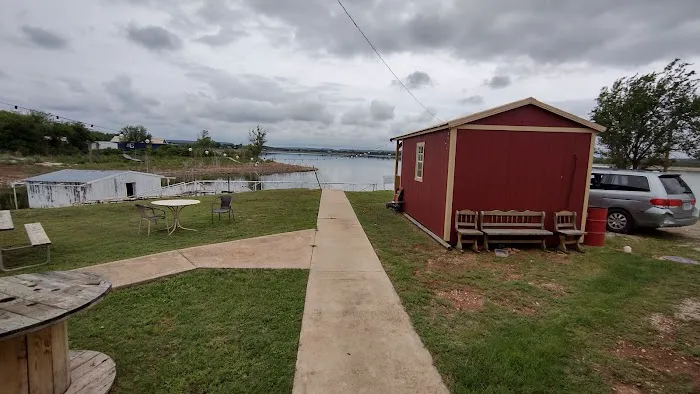 Lake Sweetwater General Store Picture 10
