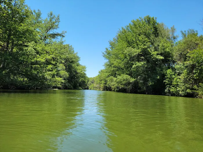 Guadalupe River Rentals RV Campground Picture 7