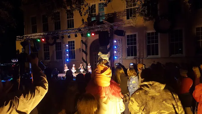 Rio Robles Mobile Home & RV Park Picture 1