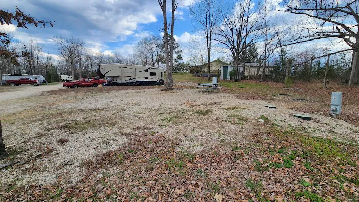 Hideaway RV Park Picture 3