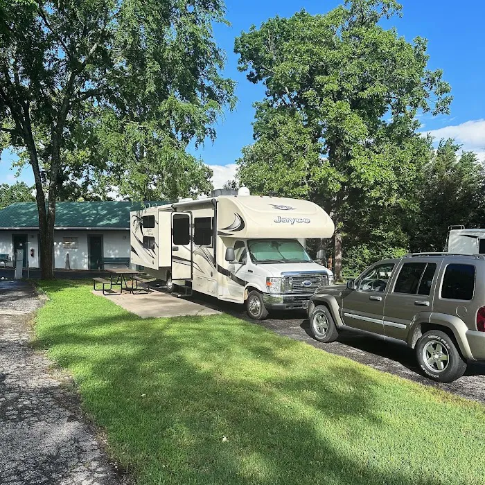 Hide-A-Way Branson RV Park Picture 3