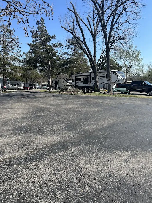 Hide-A-Way Branson RV Park Picture 7