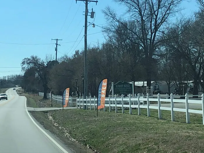 Summit Ridge Manufactured Home Community Picture 6