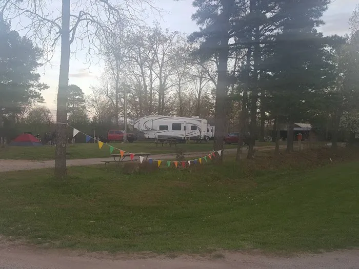 Happy Camper RV park Picture 1
