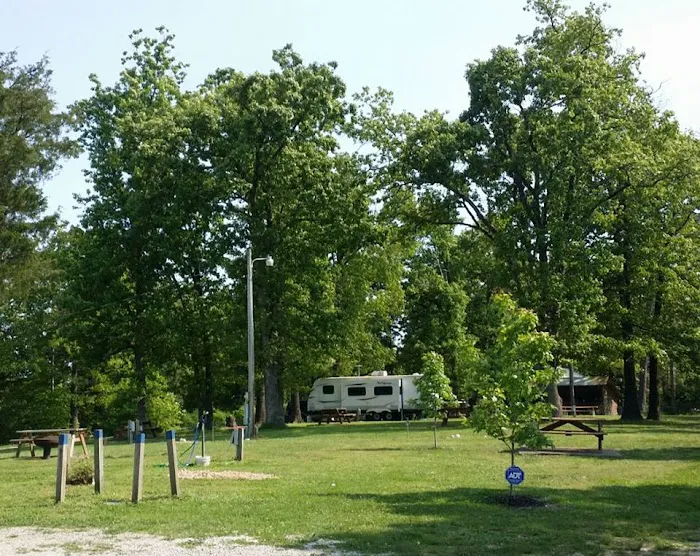 Happy Camper RV park Picture 4