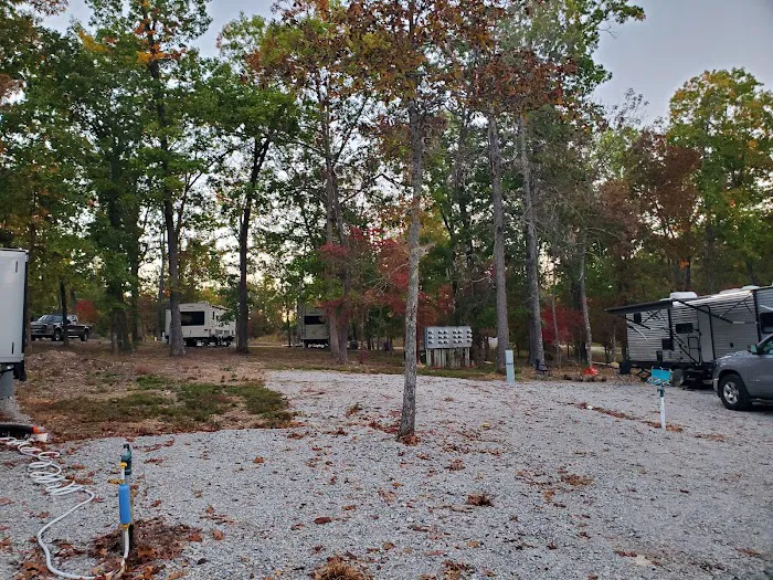 Dogwood Escape RV Park Picture 4