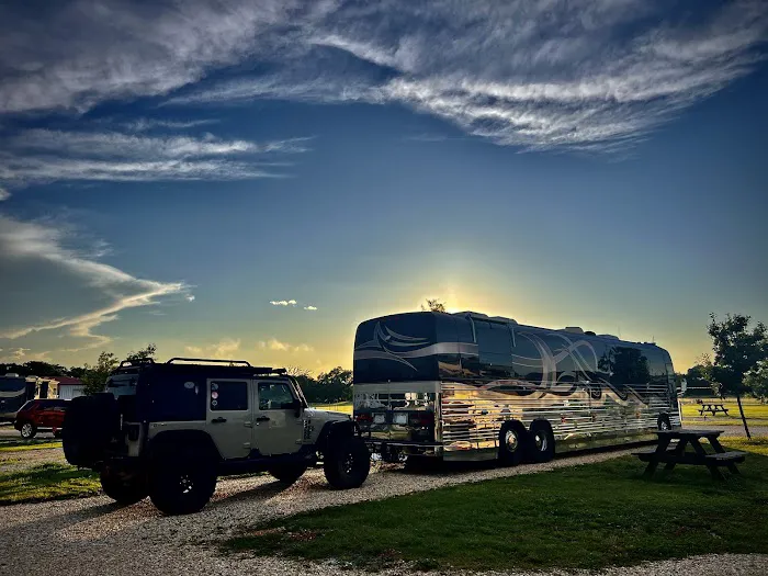 Lightning Ranch RV Park Picture 1