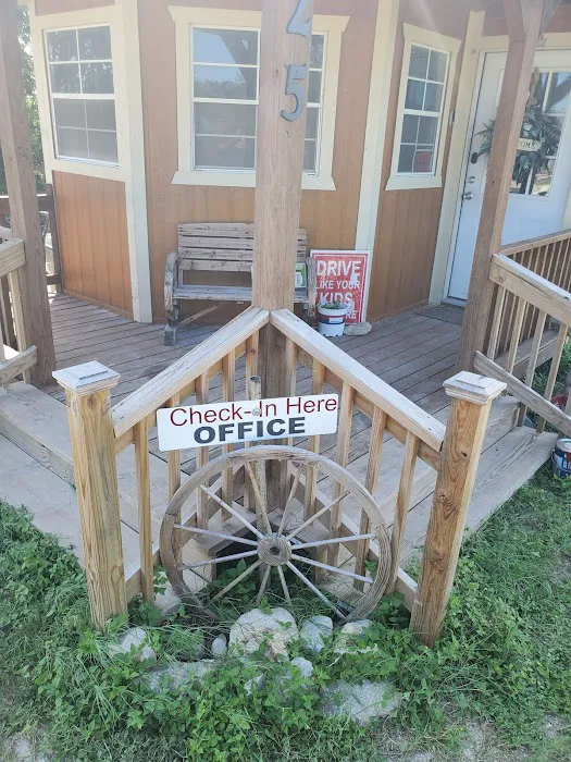 Bandera Wagon Wheel RV Park Picture 1