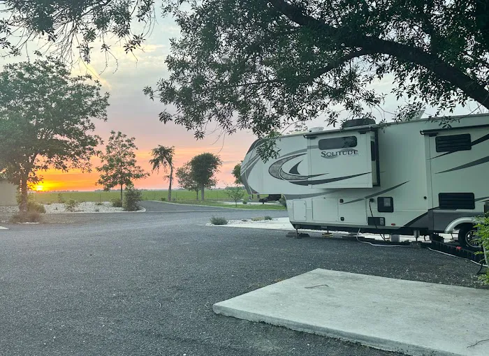 Quiet Texas RV Park Picture 2