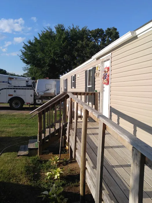 Hilton Mobile Home Park Picture 1