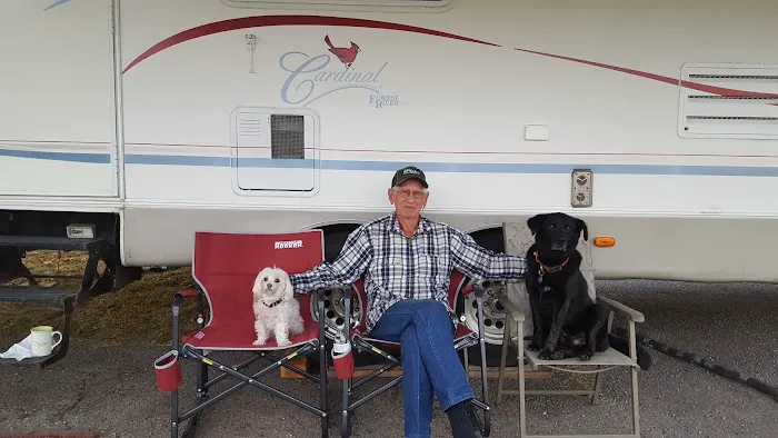 PINE Tree RV PARK Picture 8