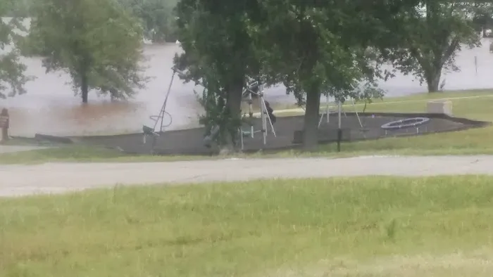 Lakeview Mobile Home Park Picture 9